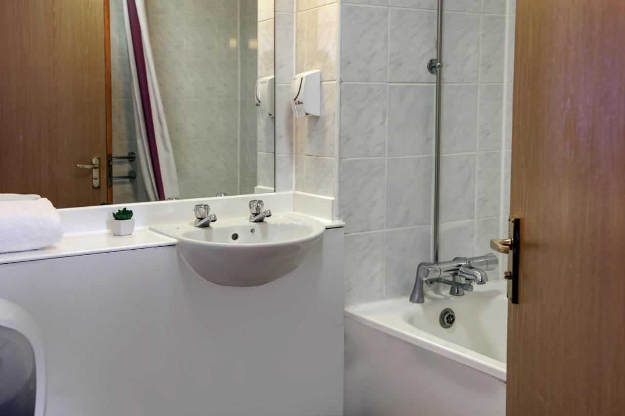 Plaza Chorley; Sure Hotel Collection By Best Western Chorley  Extérieur photo